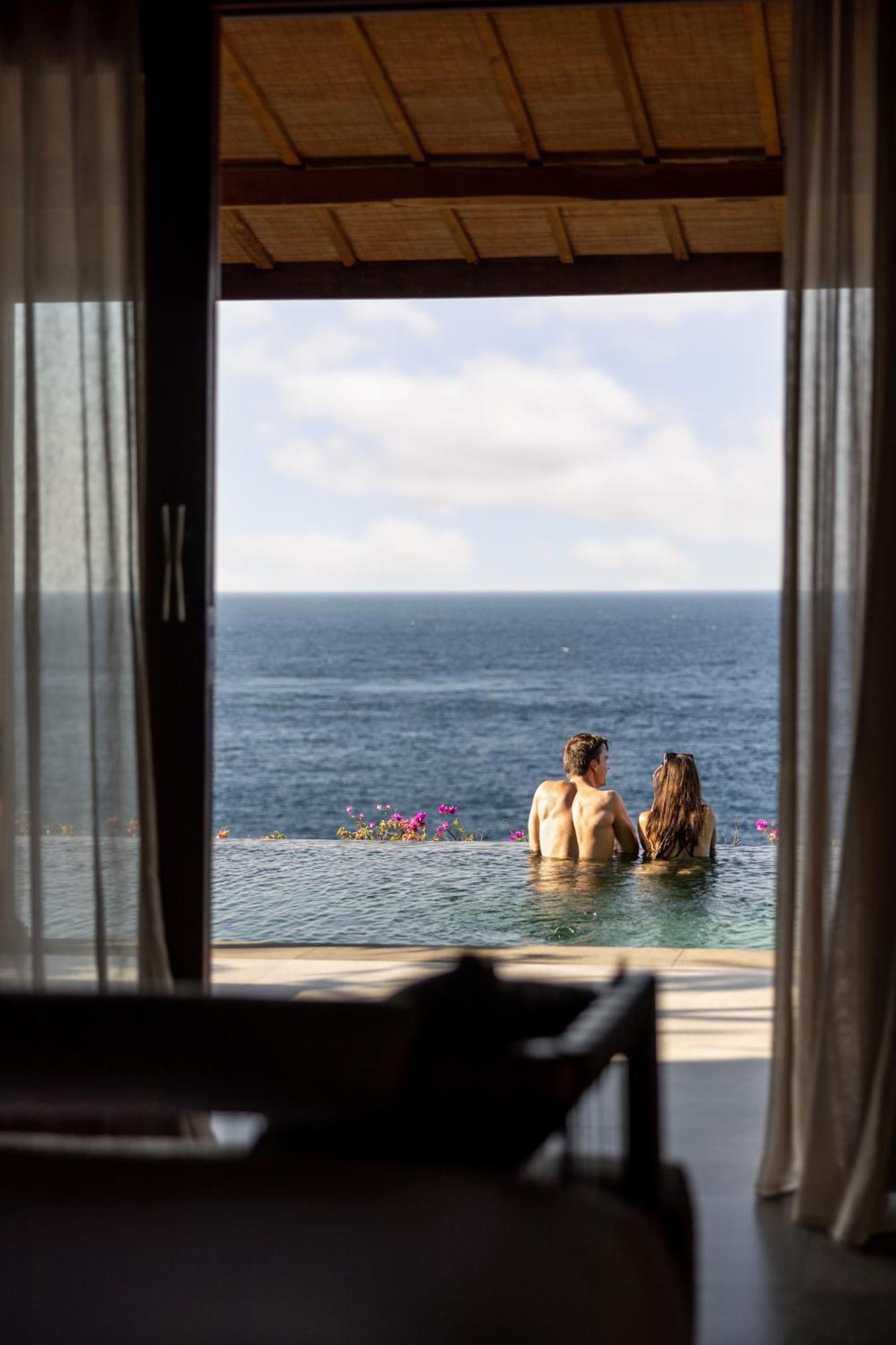 Semaya Beach Resort Tanglad Экстерьер фото